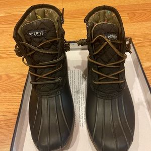 Sperry duck boots